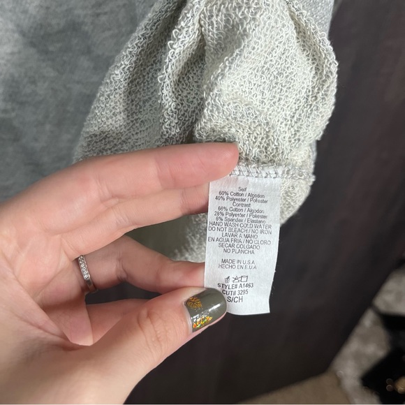 ~💙2/$40💙12pm by Mon Ami Distressed Cowl Neck Camo Printed Sweater Size Small - Picture 15 of 16